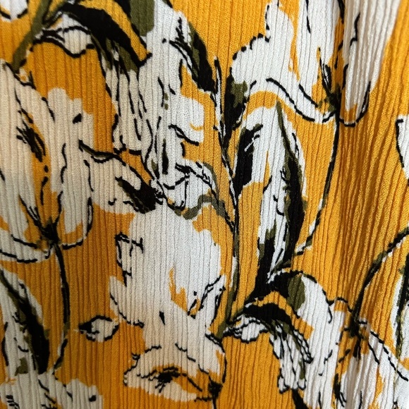 ICHI Women's yellow, white and black crêpe pull on stretch skirt - Picture 4 of 11